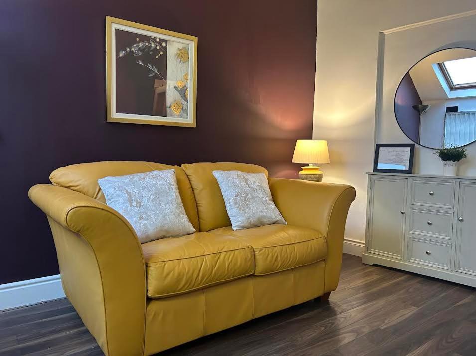 Serenity Longford Bagian luar foto